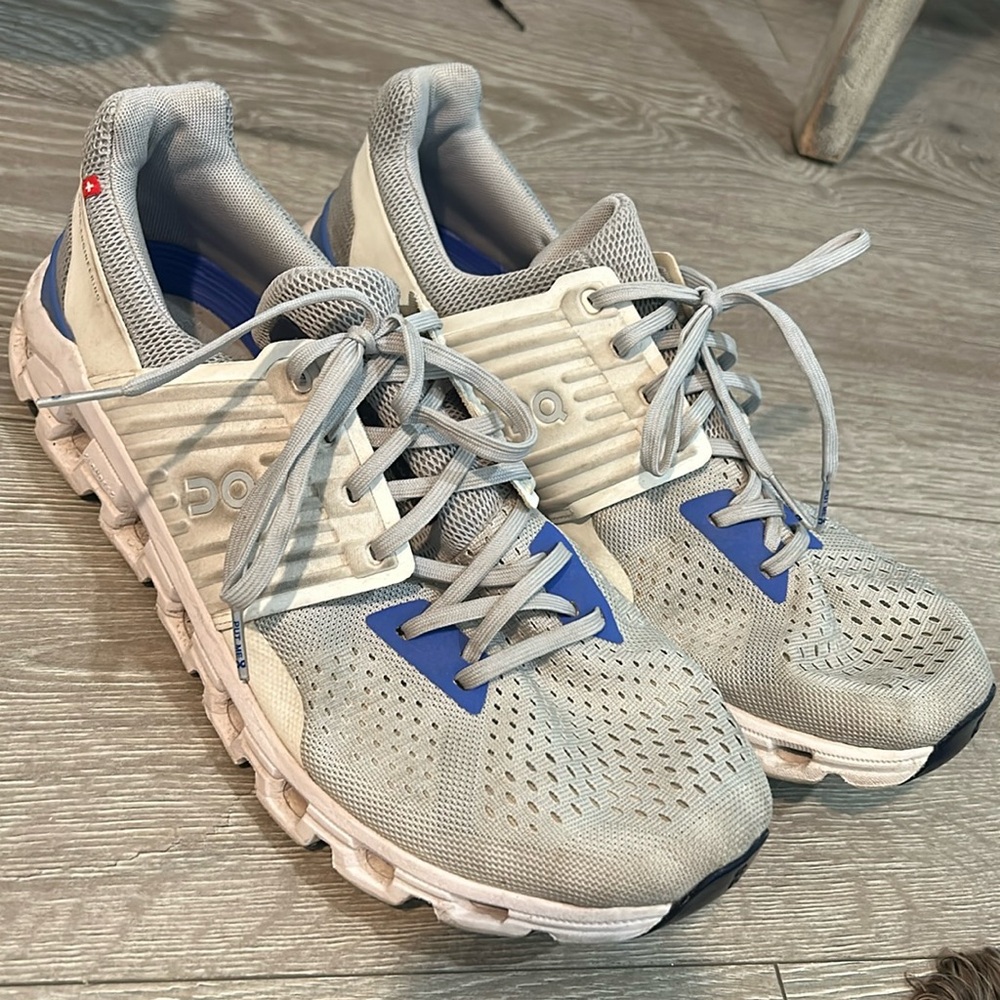 ON RUNNING CLOUDSWIFT SNEAKERS